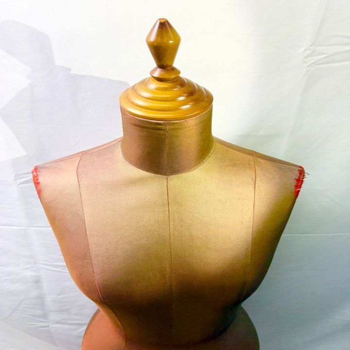 東京キイヤ レディーストルソー 針刺せます アパレル店舗での使用品 東京キイヤ レディース トルソー 針刺せます アパレル店舗 使用
