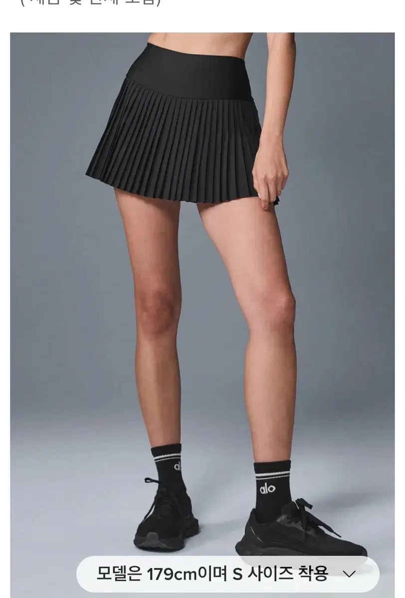 alo テニススカート 黒 新品タグ付き アロ テニス ストア スカート s alo yoga プリーツスカート テニス