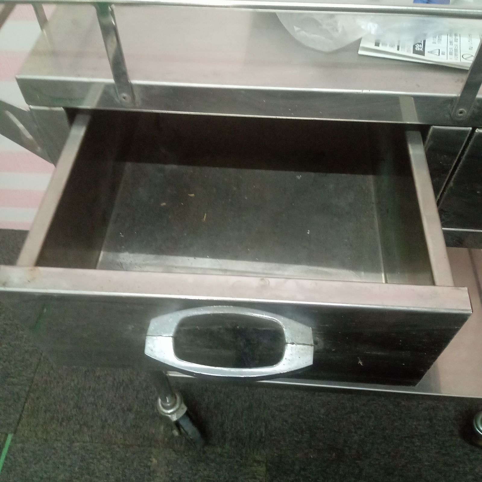 ◯ ステンレス ワゴン 回診車 ドクター キャビネット - メルカリ