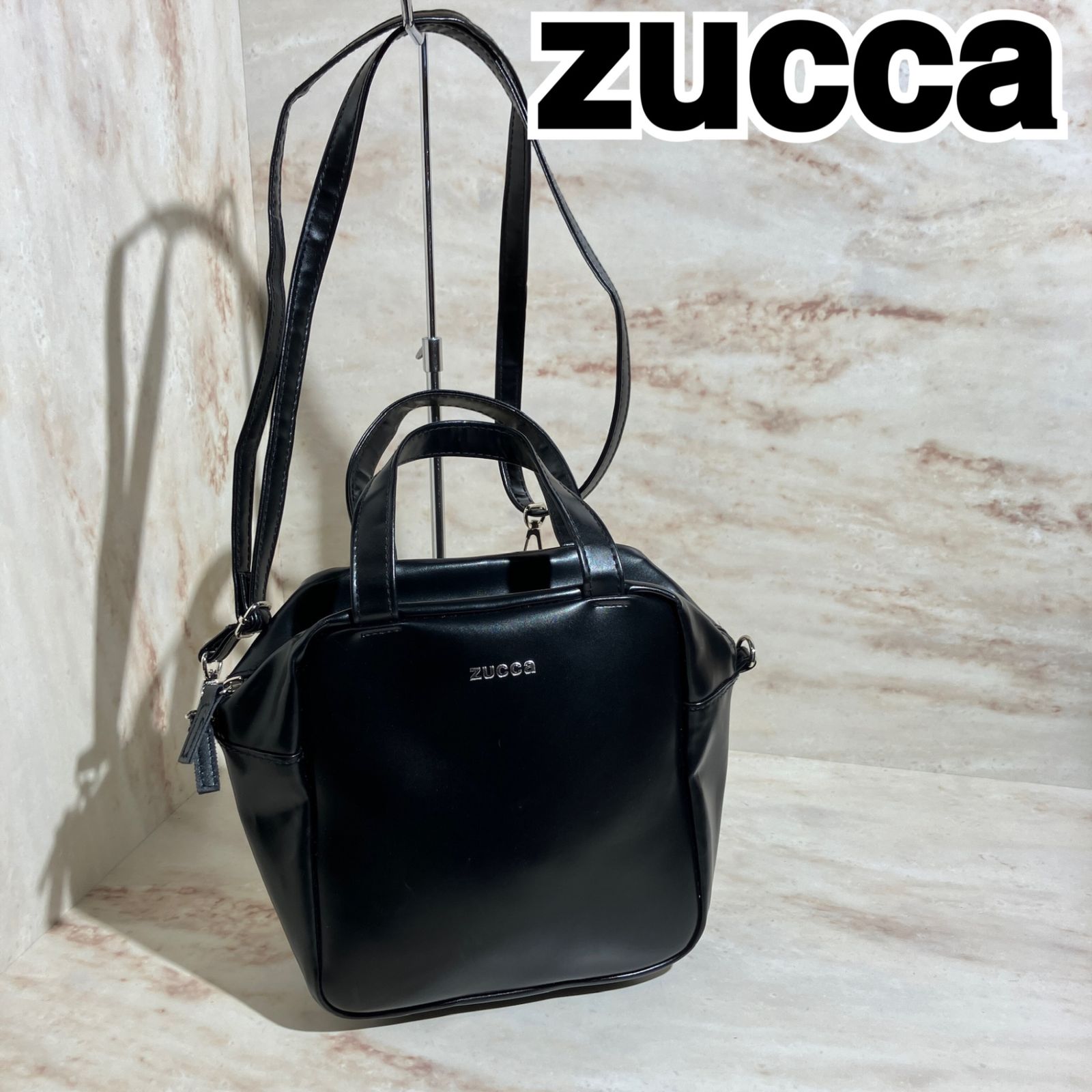 大人気！』zucca ズッカ レザー ミニ ショルダーバッグ フロントロゴ