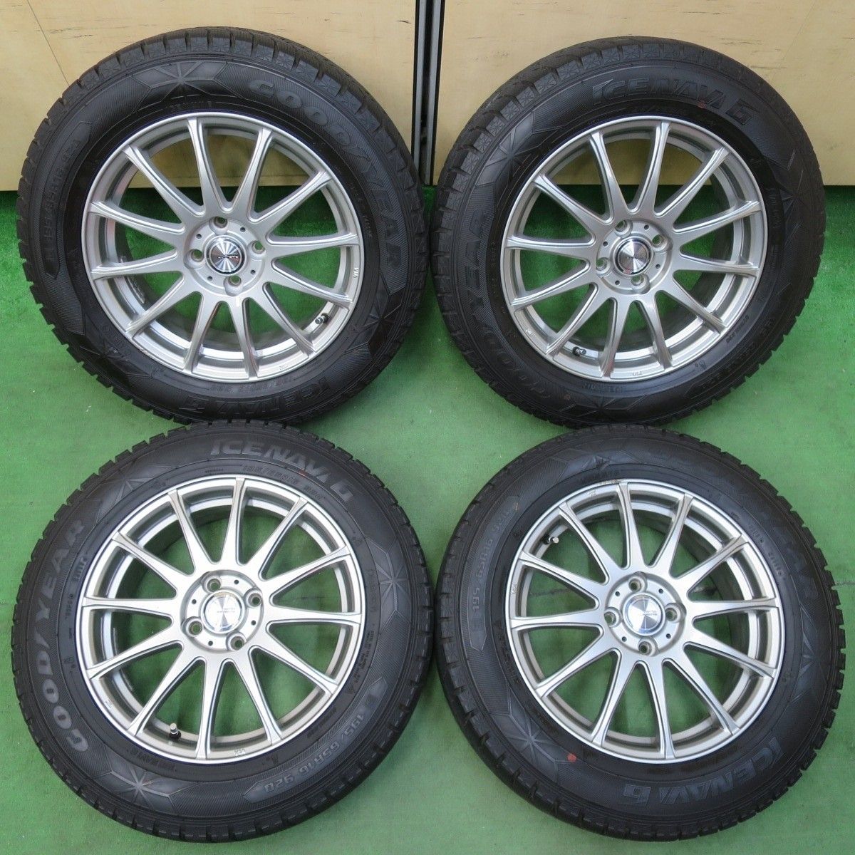 新車取外しライズ、ロッキータイヤ25年13週DUNLOP 195/65R16 新車取外しライズ、ロッキータイヤ25年13週DUNLOP 195/65R16