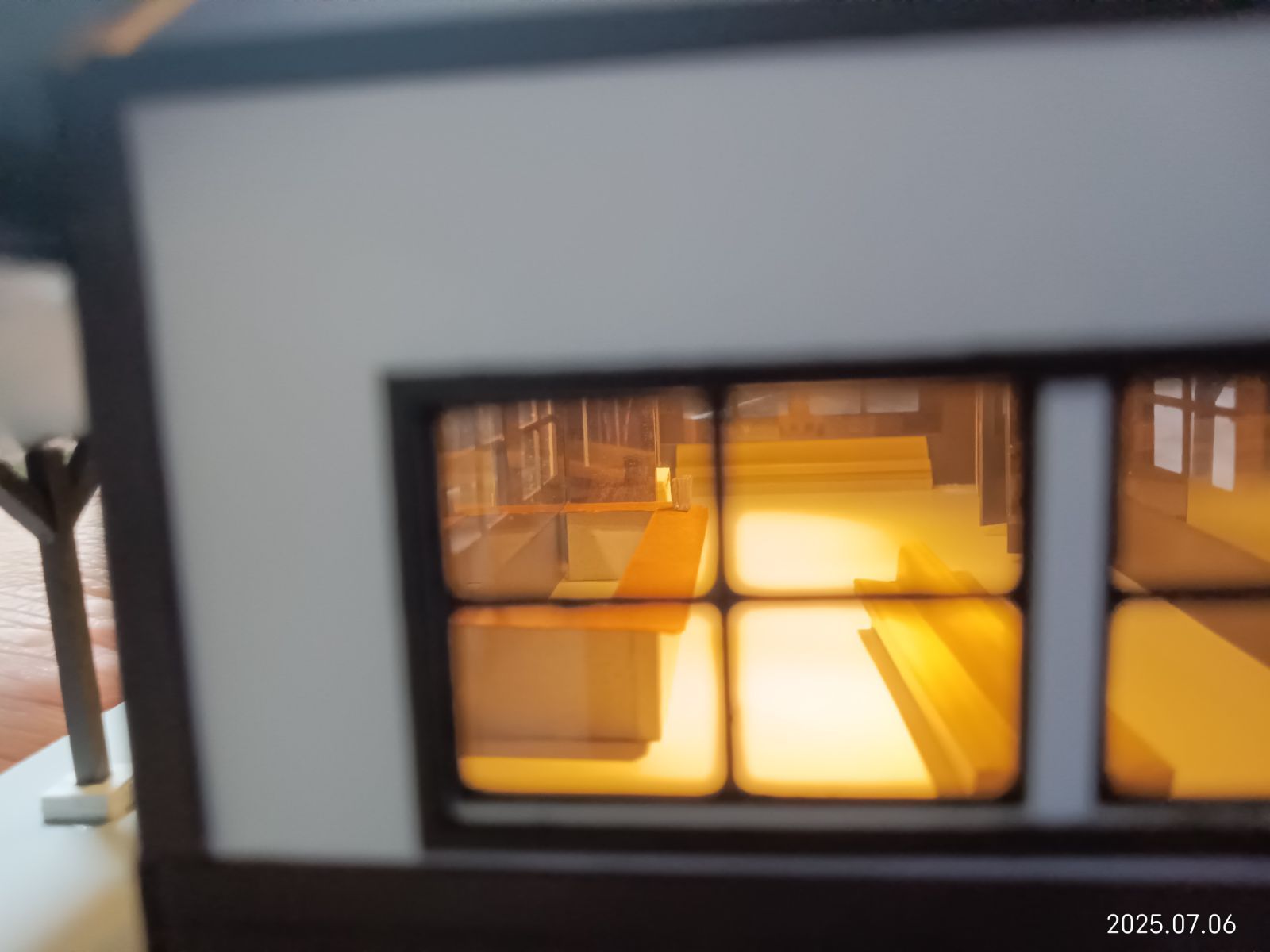 HOゲージ】白壁木造ローカル駅舎 ストラクチャー（☆建屋照明付）着色