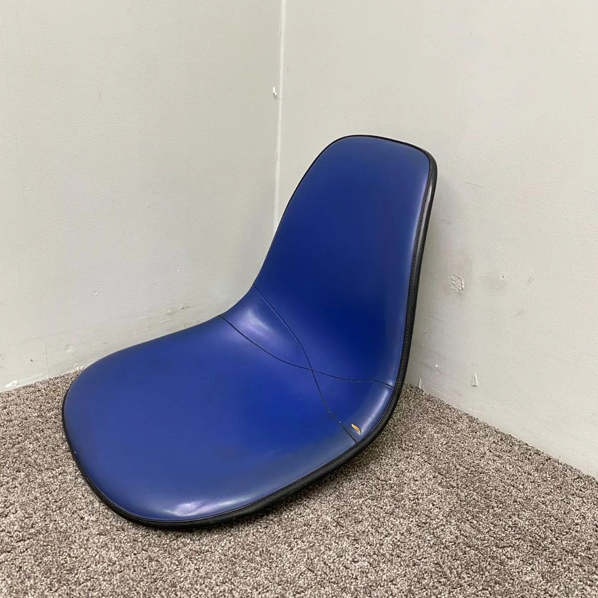 イームズ シェルチェアの種類や仕様をご紹介 | ハーマンミラー正規品