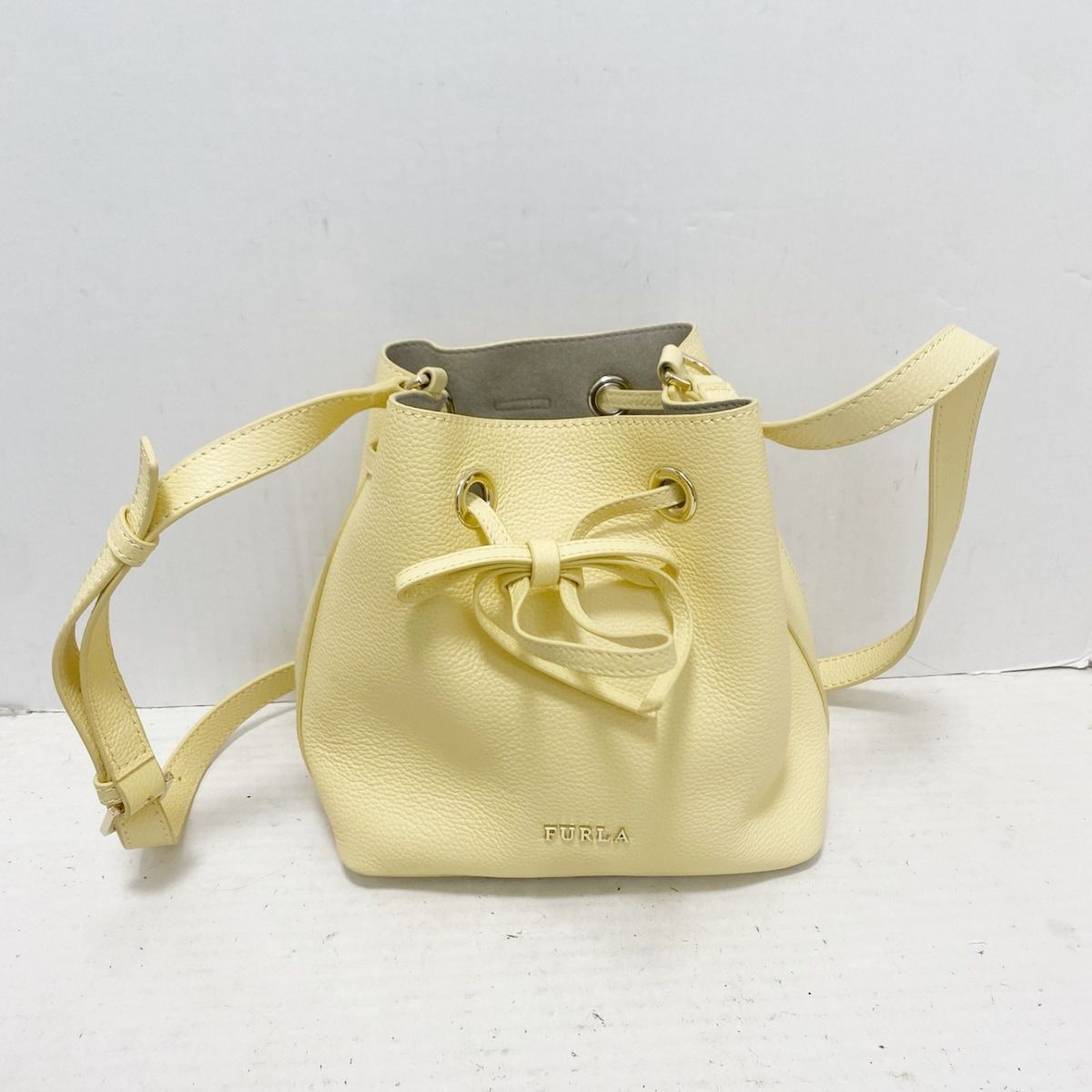FURLA(フルラ) ショルダーバッグ コスタンザ ライトイエロー レザー 