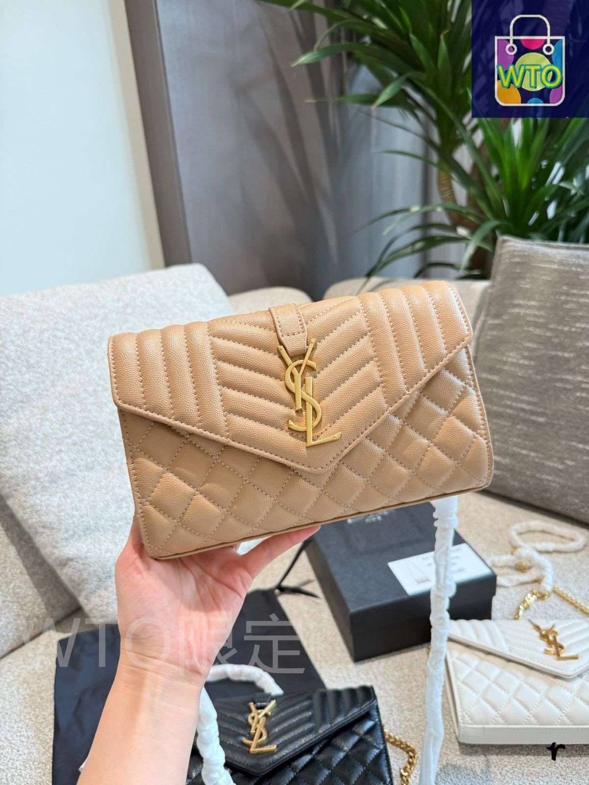 今日特価】YSL Saint Laurent New Envelope Bag Small Grain