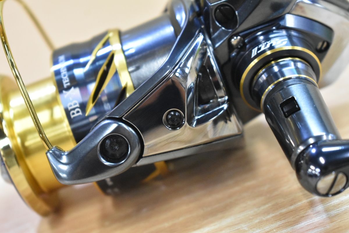 シマノ 21 BB-X テクニウム 左 SHIMANO TECHNIUM スピニングリール レバーブレーキ 磯 波止 フカセ チヌ クロダイ グレ メジナ