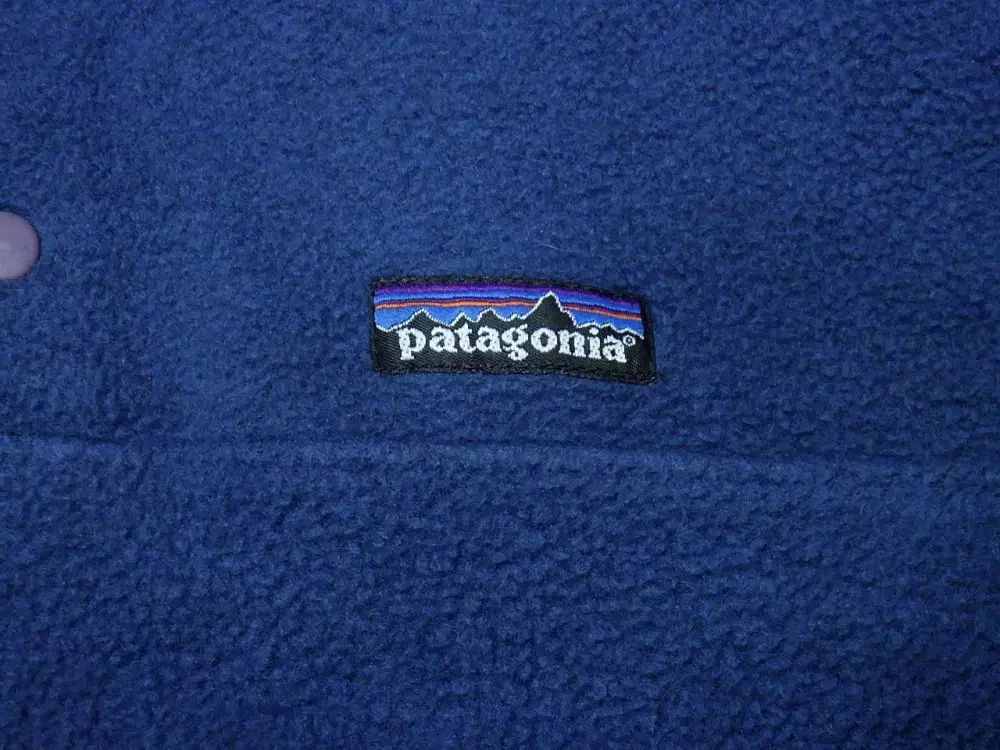 スナップボタン Tシャツ