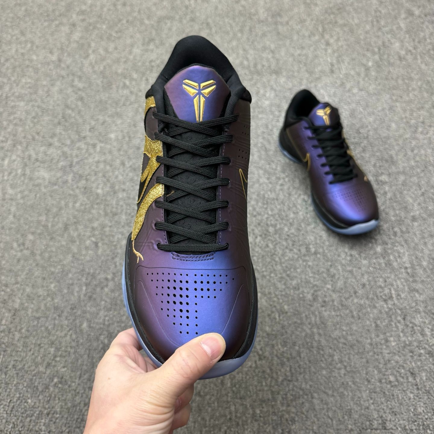 て*と様 Nike Kobe コービー5 プロトロ \"イヤーオブザマンバ/エッグ 1/9・1/10発売｜Nike Kobe 5 Protro 