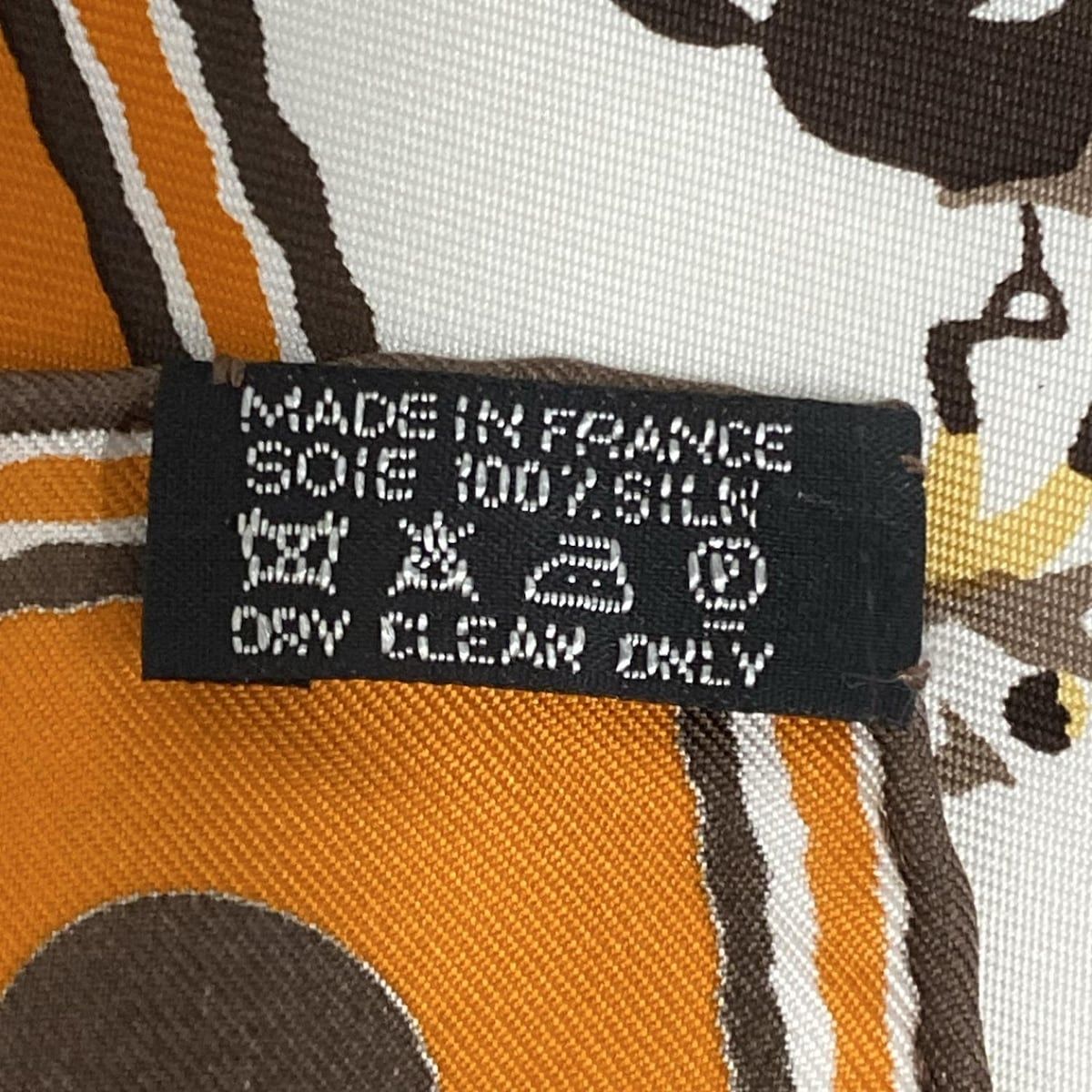 HERMES(エルメス) スカーフ カレ70 オレンジ×アイボリー×マルチ 馬柄  