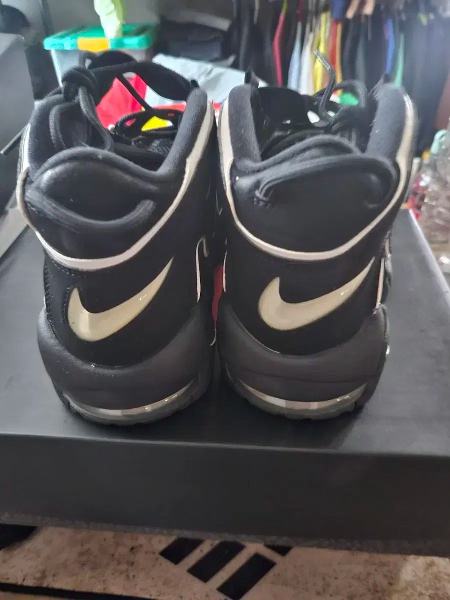 エア出品 NIKE(ナイキ) アップテンポ 275 NIKE(ナイキ) アップテンポ 275 NIKE