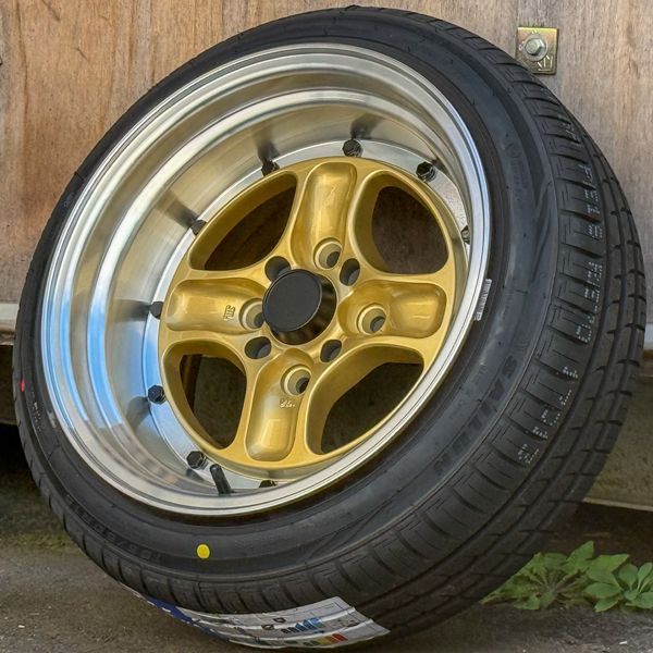 在庫僅か 新品 タイヤホイール4本セット 15インチ 8J ±0 PCD 100 114.3