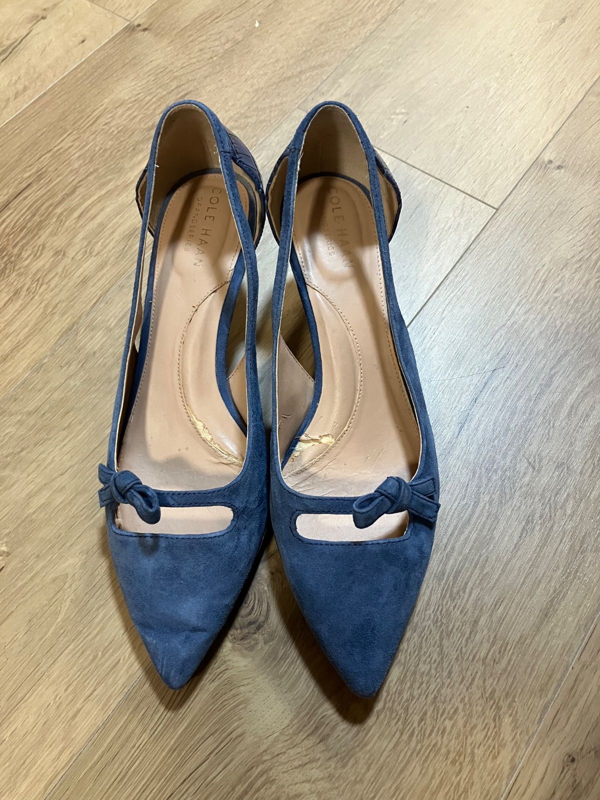 未使用級　COLE　HAAN　パンプス　ポインテッドトゥ　コールハーン　24.5 未使用級 COLE HAAN パンプス ポインテッドトゥ コールハーン