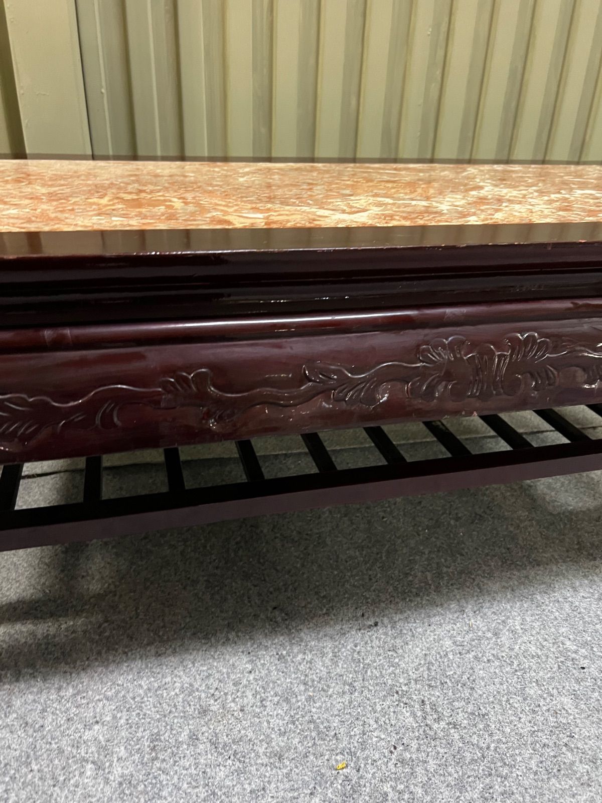 サイドテーブル