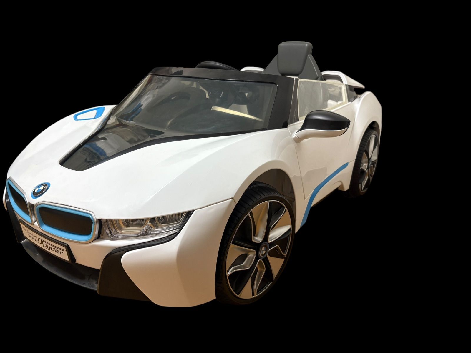 BMW i8 Concept Spyder ミニカー トイザらス BMW i8 Concept Spyder 子供用電動ミニカー - メルカリ