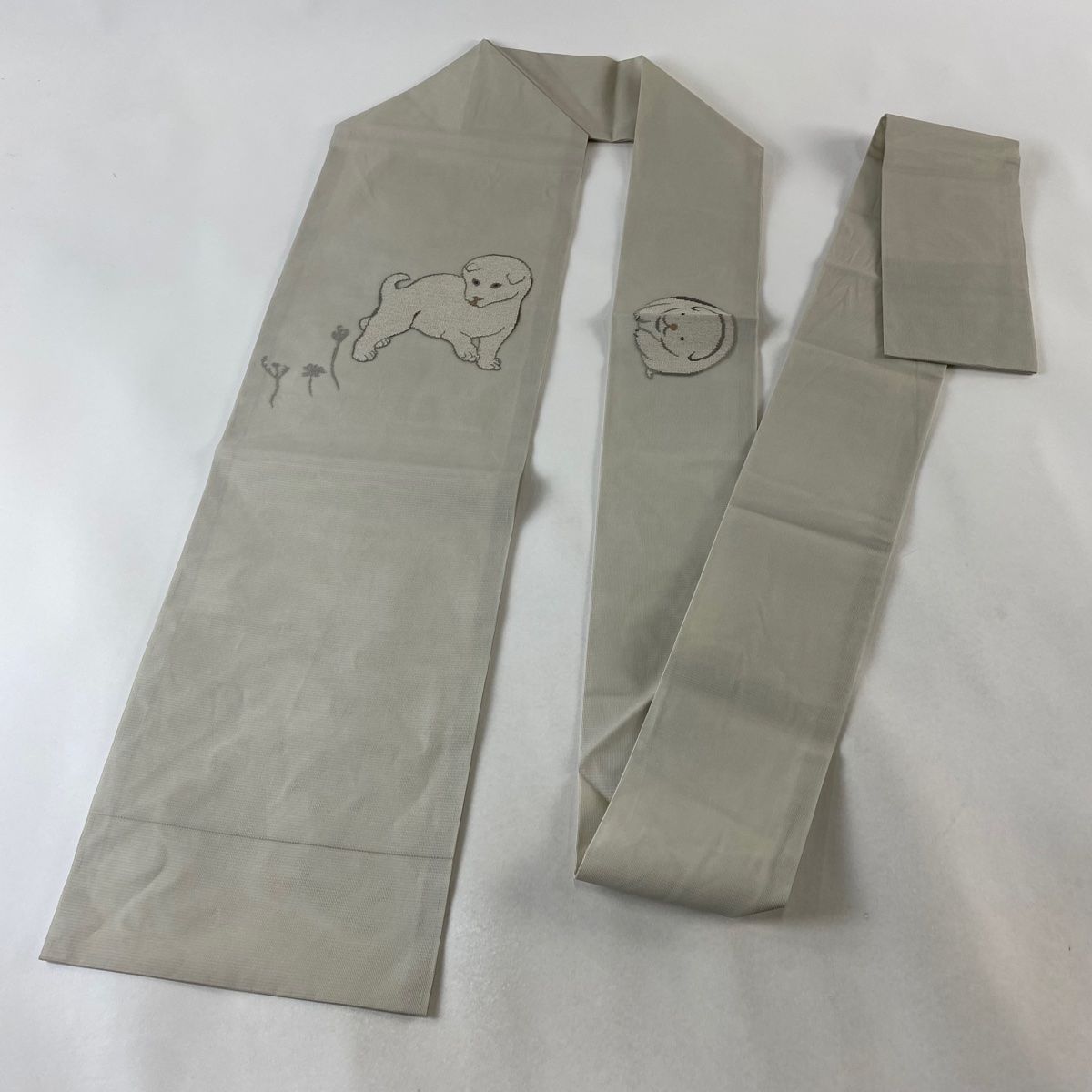 名古屋帯 夏帯 犬 草花 銀糸 灰色 正絹