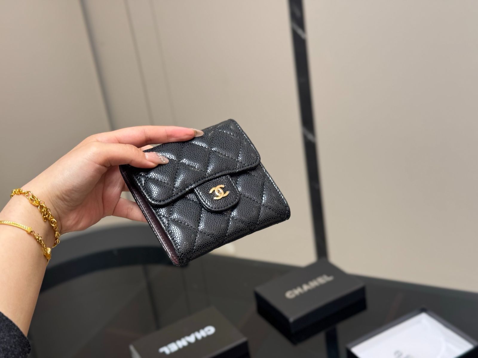 【25S☆小さくて頼れる優秀アイテム】CHANEL ショートウォレット 今日特価】Chanel Short Wallet シャネル ショートウォレット