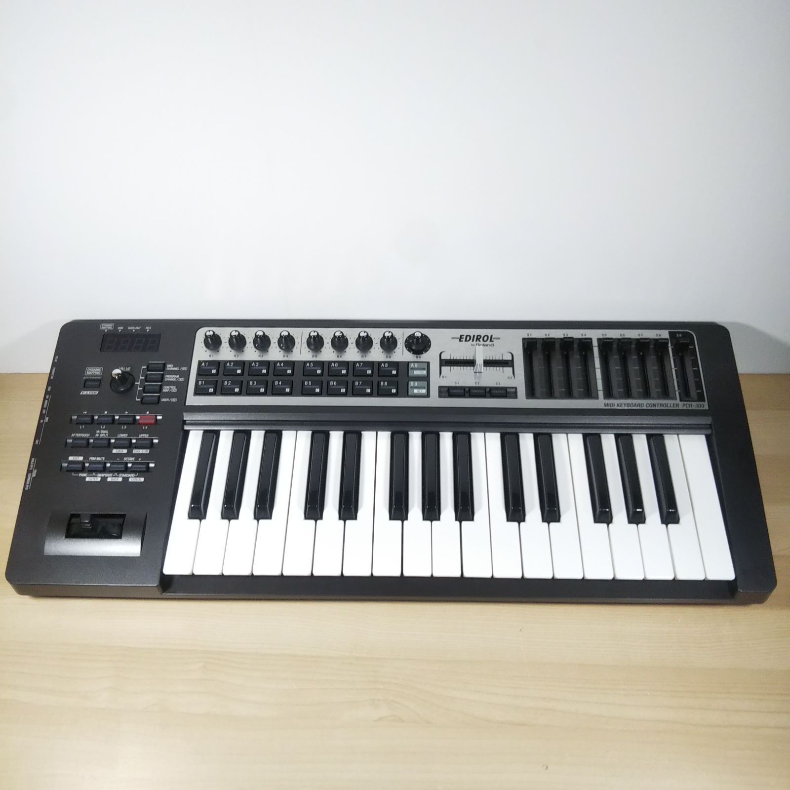 MIDI キーボード コントローラー Roland EDIROL PCR 300 Roland EDIROL PCR-300をWindows 11で使う方法ってある？（最新