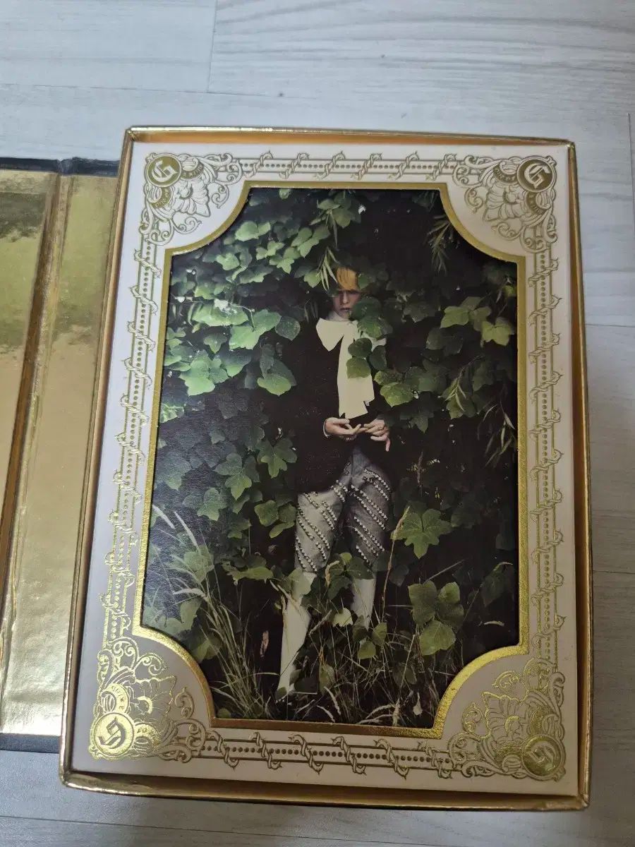 【韓国版】G-dragon, GD ONE OF A KIND 限定アルバム 韓国版】G-dragon, GD ONE OF A KIND 限定アルバム 지드래곤 (G-Dragon