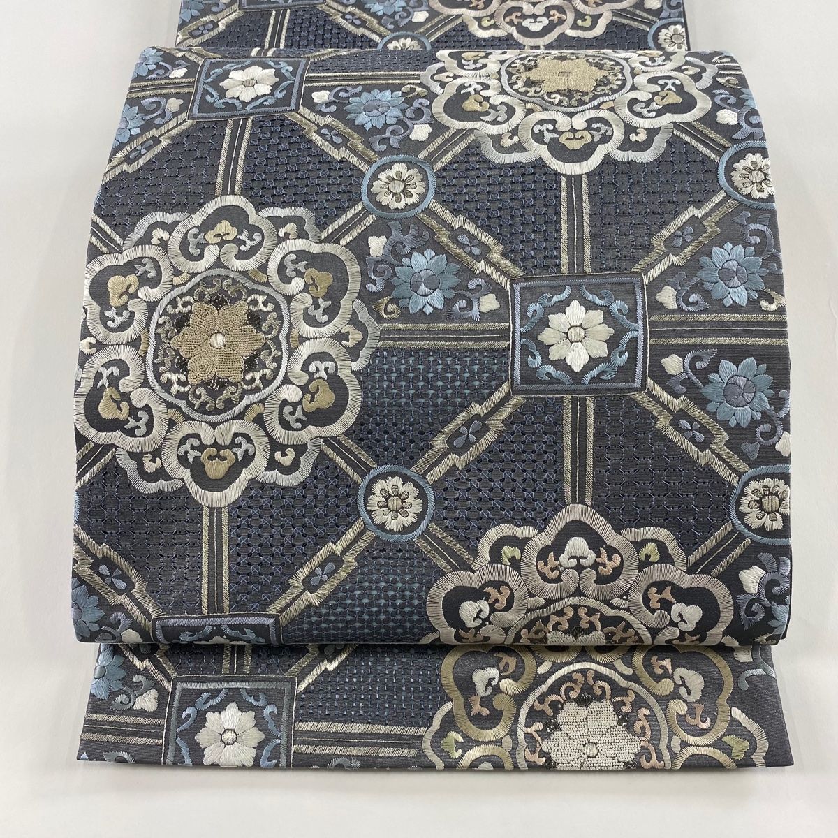 袋帯 華文 花唐草 刺繍 銀糸 青灰色 六通 正絹