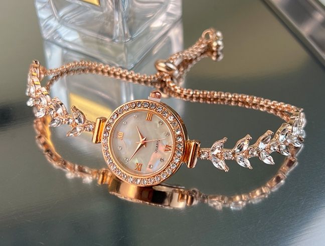 ☆希少☆ Chandler チャンドラー バングルウォッチ SWISS MADE スイス