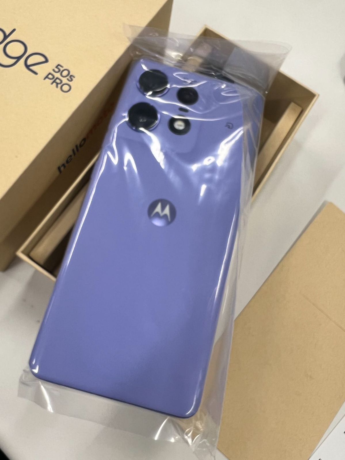未使用品 SIMフリー motorola edge 50s pro リュクスラベンダー