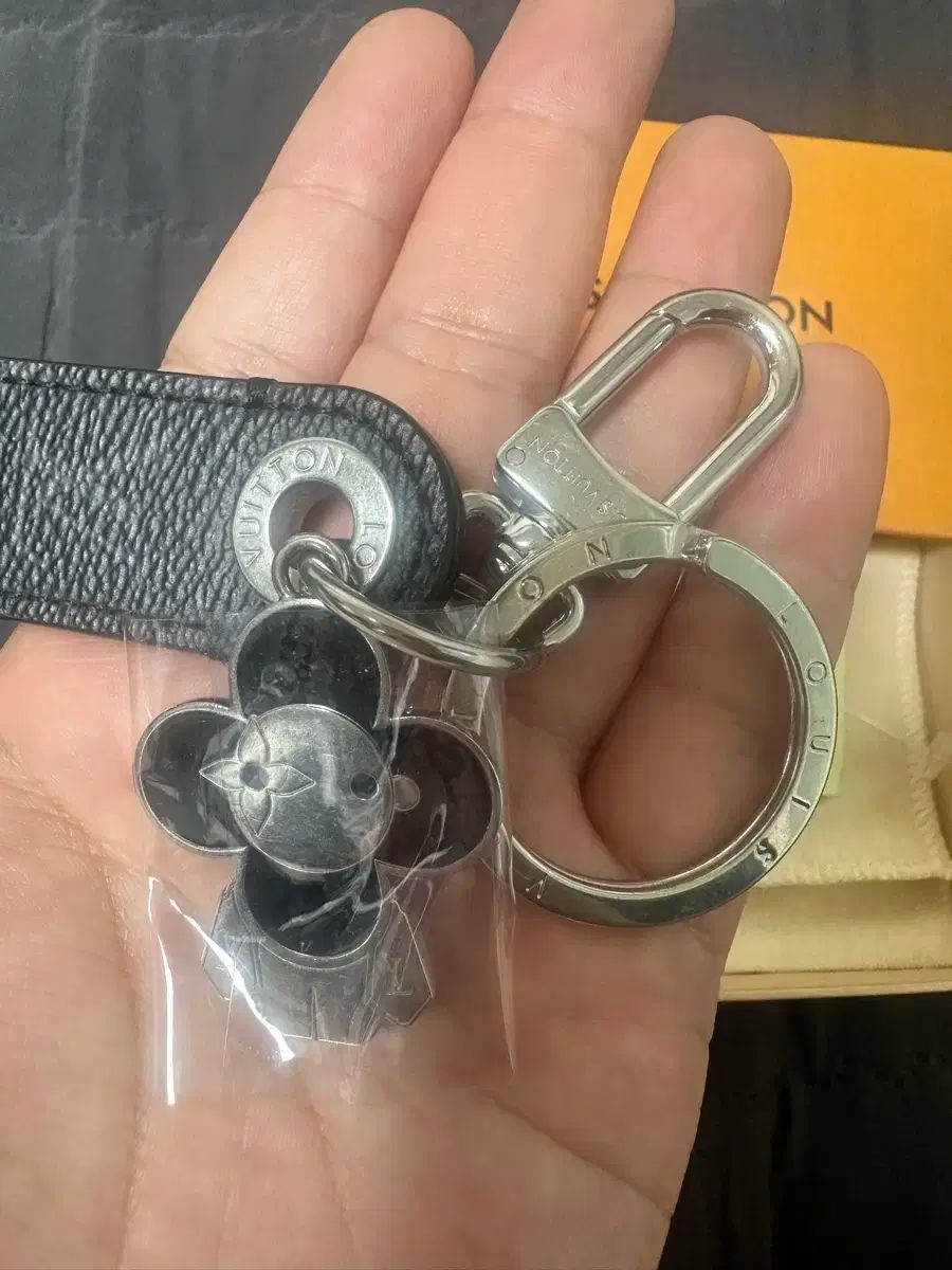 新品.未着用】muta ムータマリン ボンディングPコート5（M）ブラック