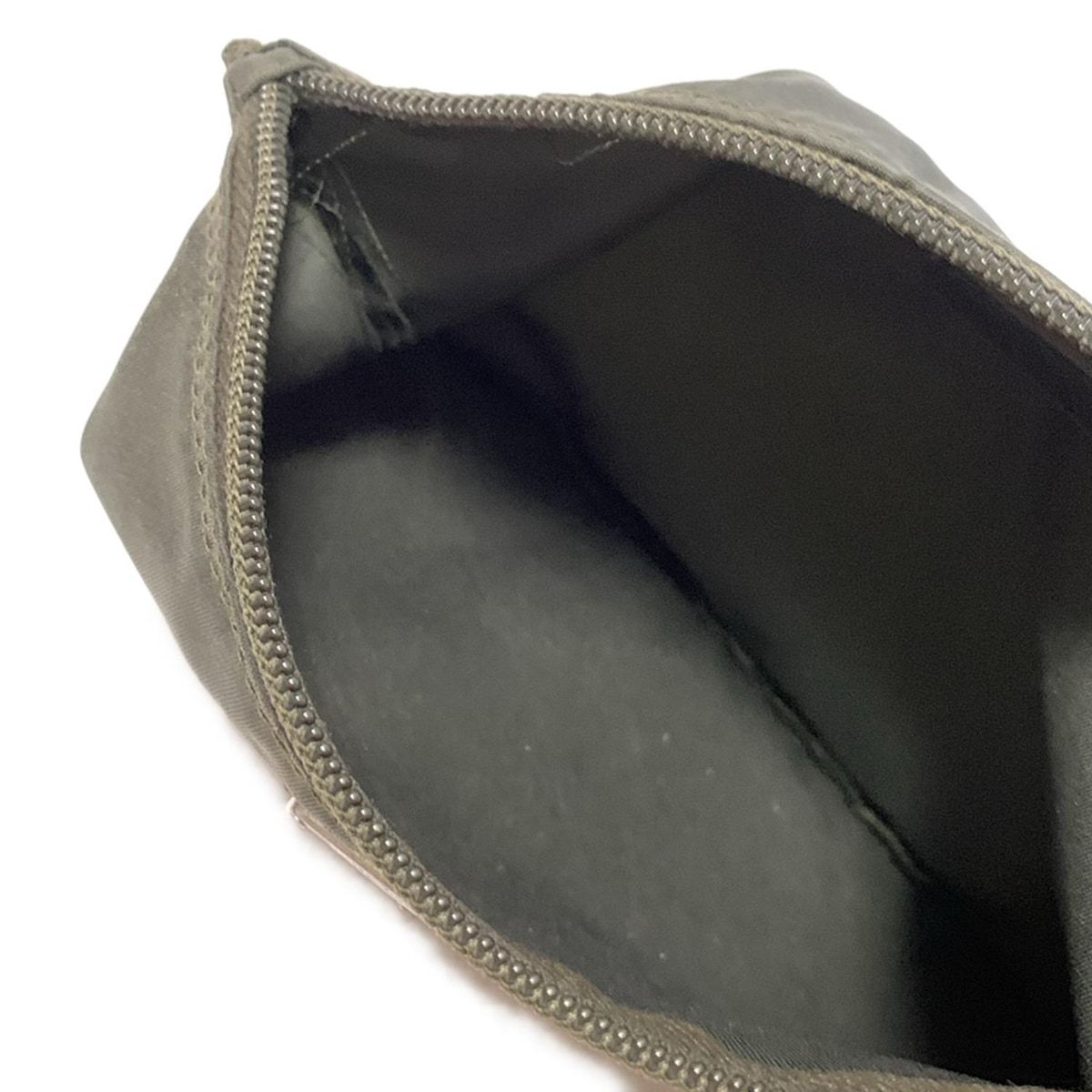 PRADA(プラダ) ポーチ - カーキ PRADA ナイロンポーチ MV21