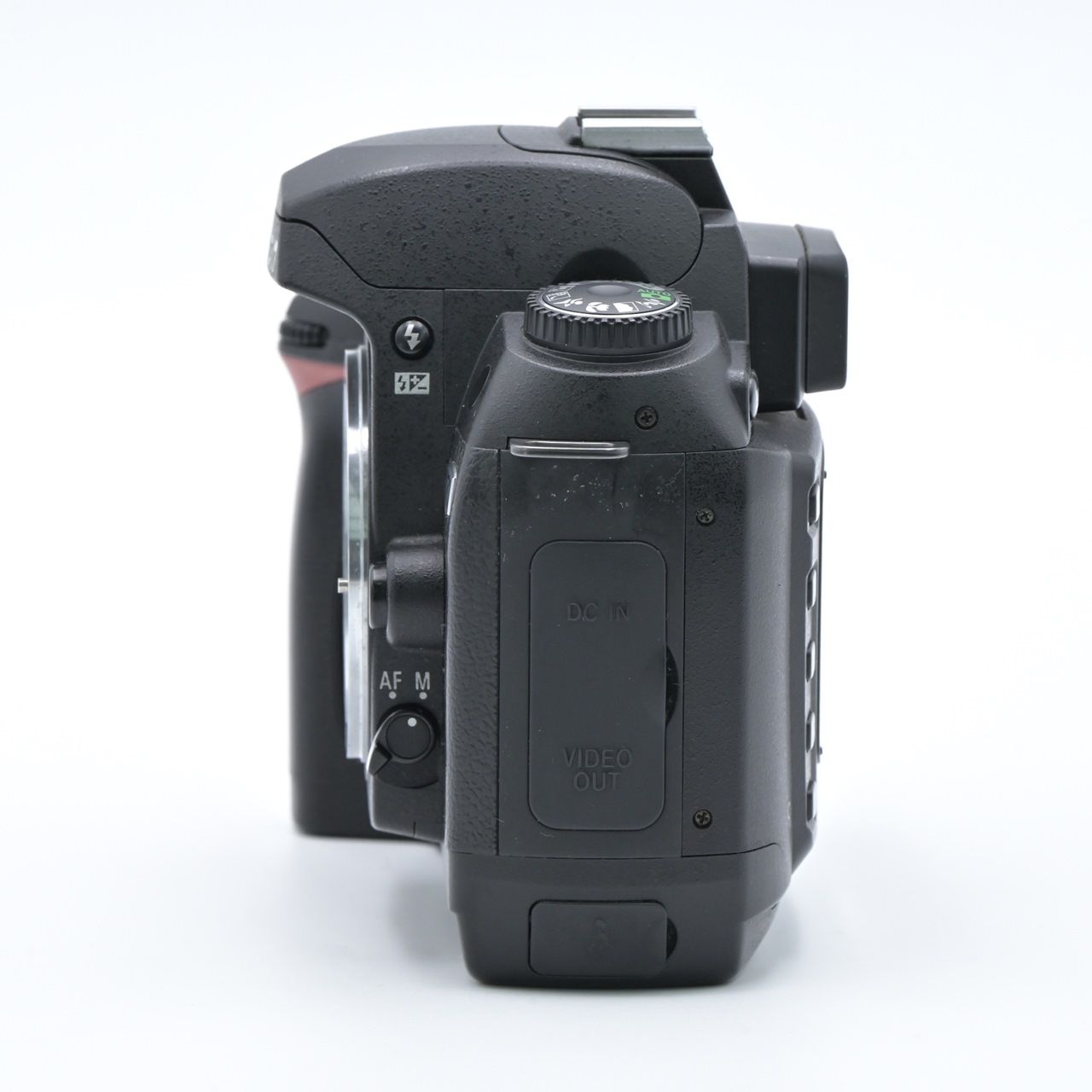 Nikon ニコン D70 デジタルカメラ ボディ デジタル一眼レフカメラ