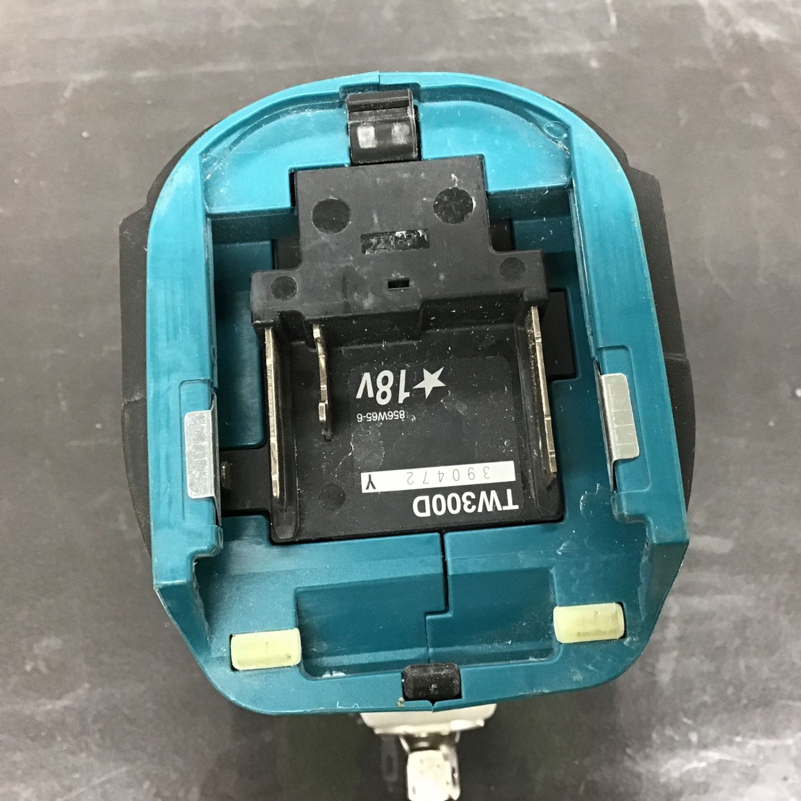 コードレスインパクトレンチ TW300DZ