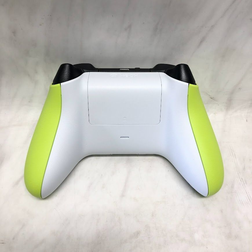 【開封済・未使用品】Xbox ワイヤレス コントローラー エレクトリック ボルト QAU-00023 A0703 0826ML011  0120240823100546