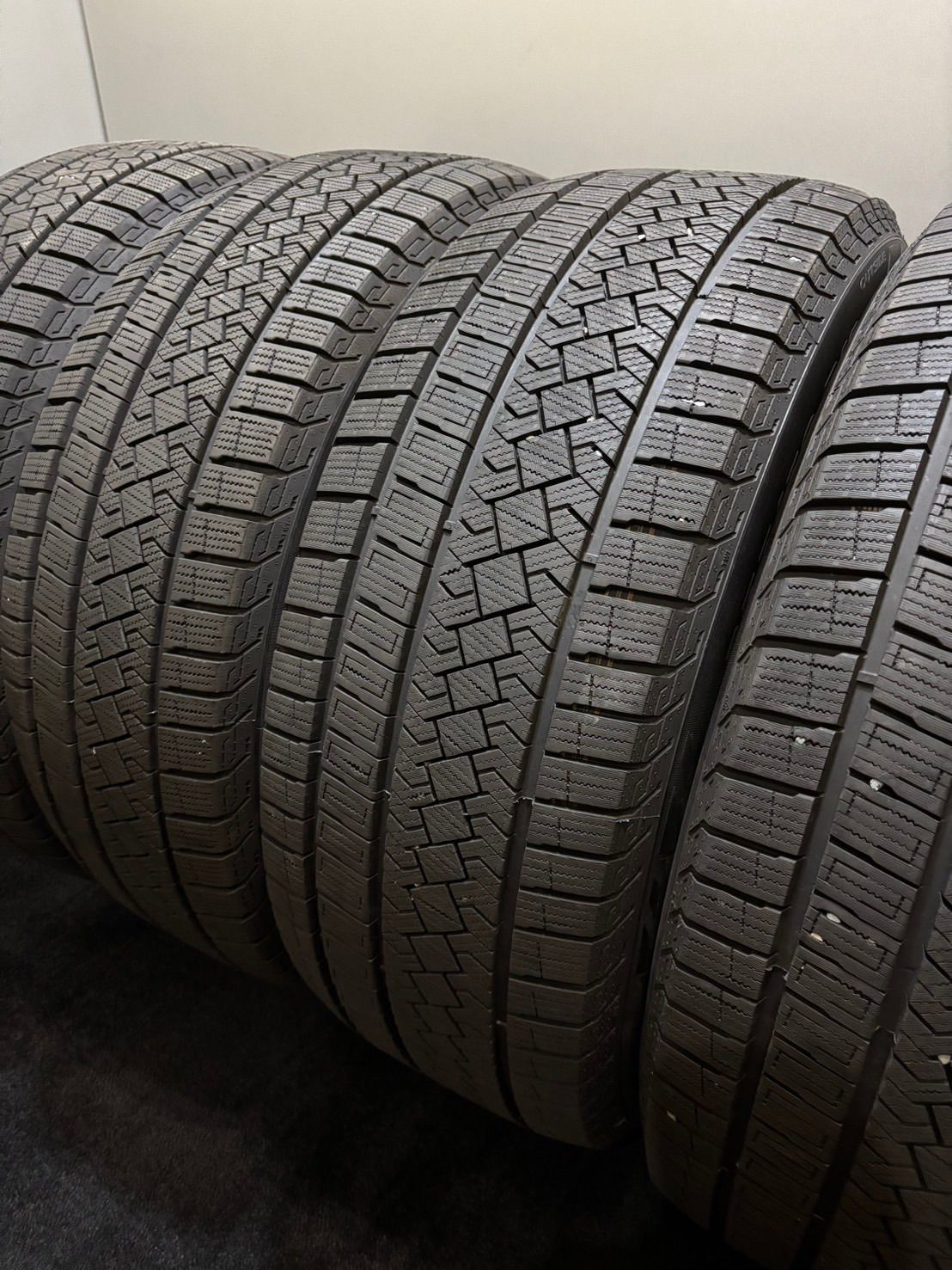 ☆235/55R19 255/50R19 PIRELLI/ICE ZERO ASIMMETRICO 24年製