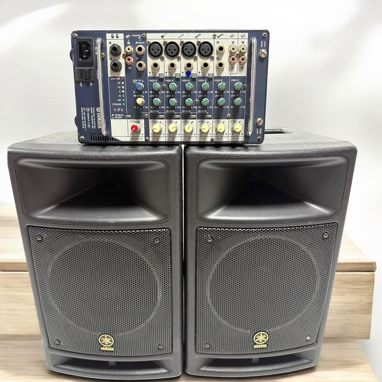 Hughes＆Kettner era1 ドイツ製アコースティックアンプ USED Hughes＆Kettner era1 ドイツ製アコースティックアンプ USED