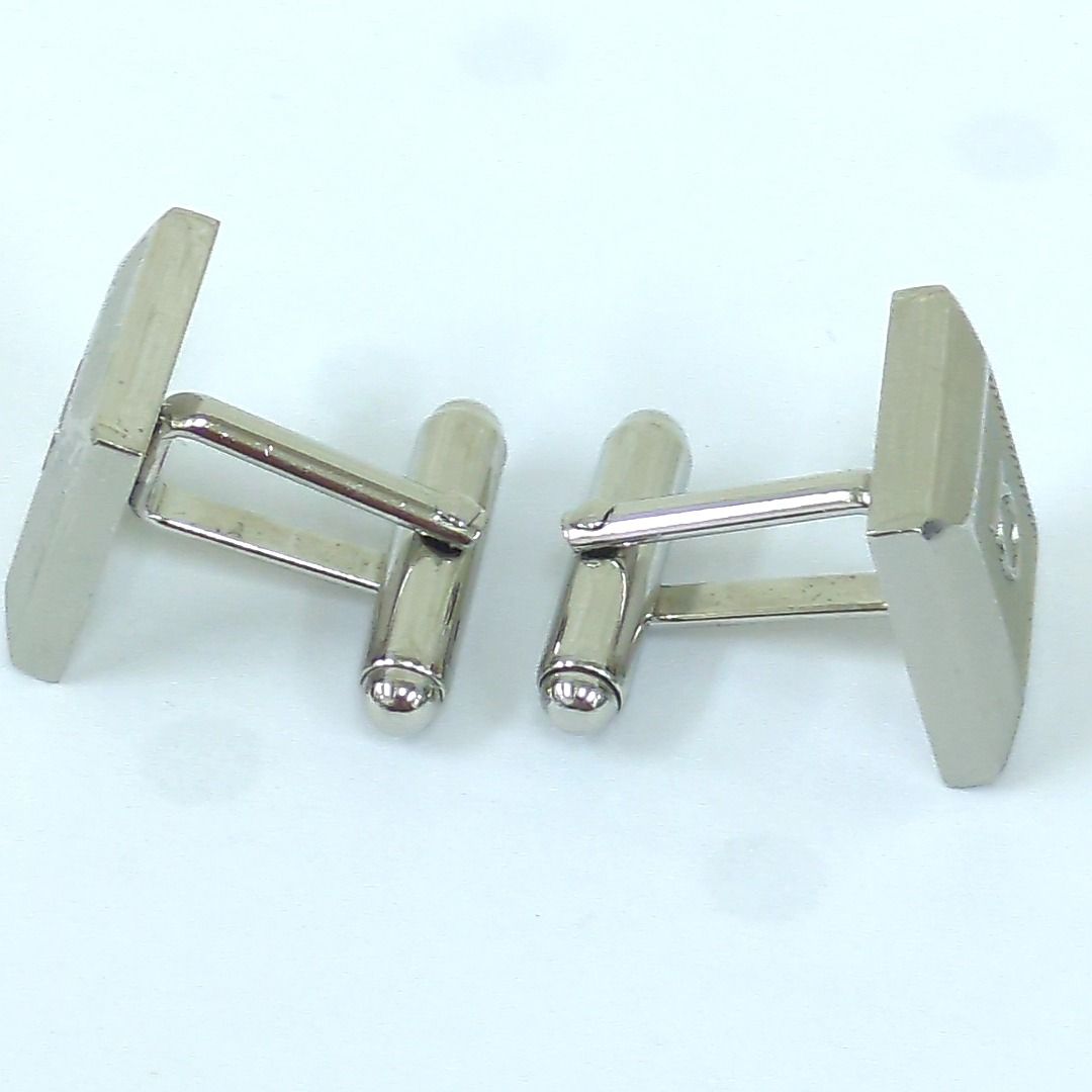 サルヴァトーレフェラガモ ガンチーニ カフリンクス シルバーカラー イタリア製 楽天市場】Salvatore Ferragamo サルヴァトーレフェラガモ ガンチーニ