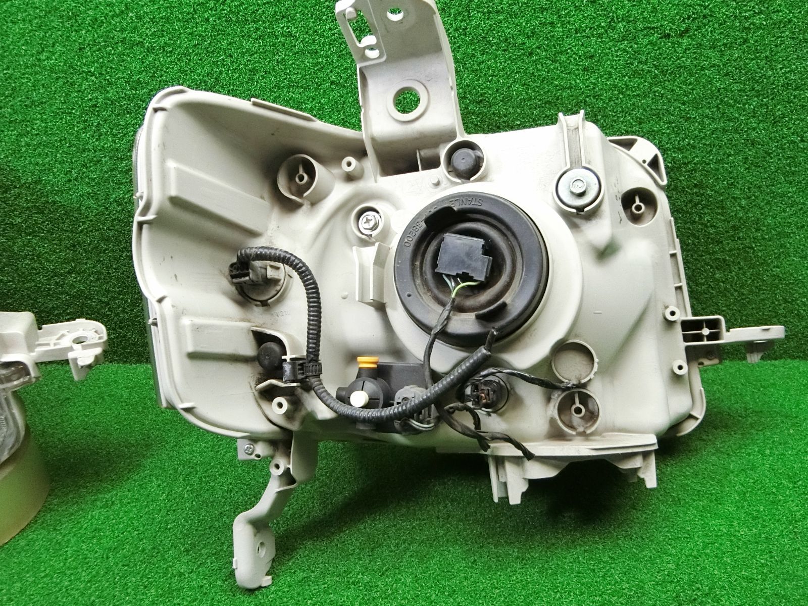 ヘッドライト 左右セット