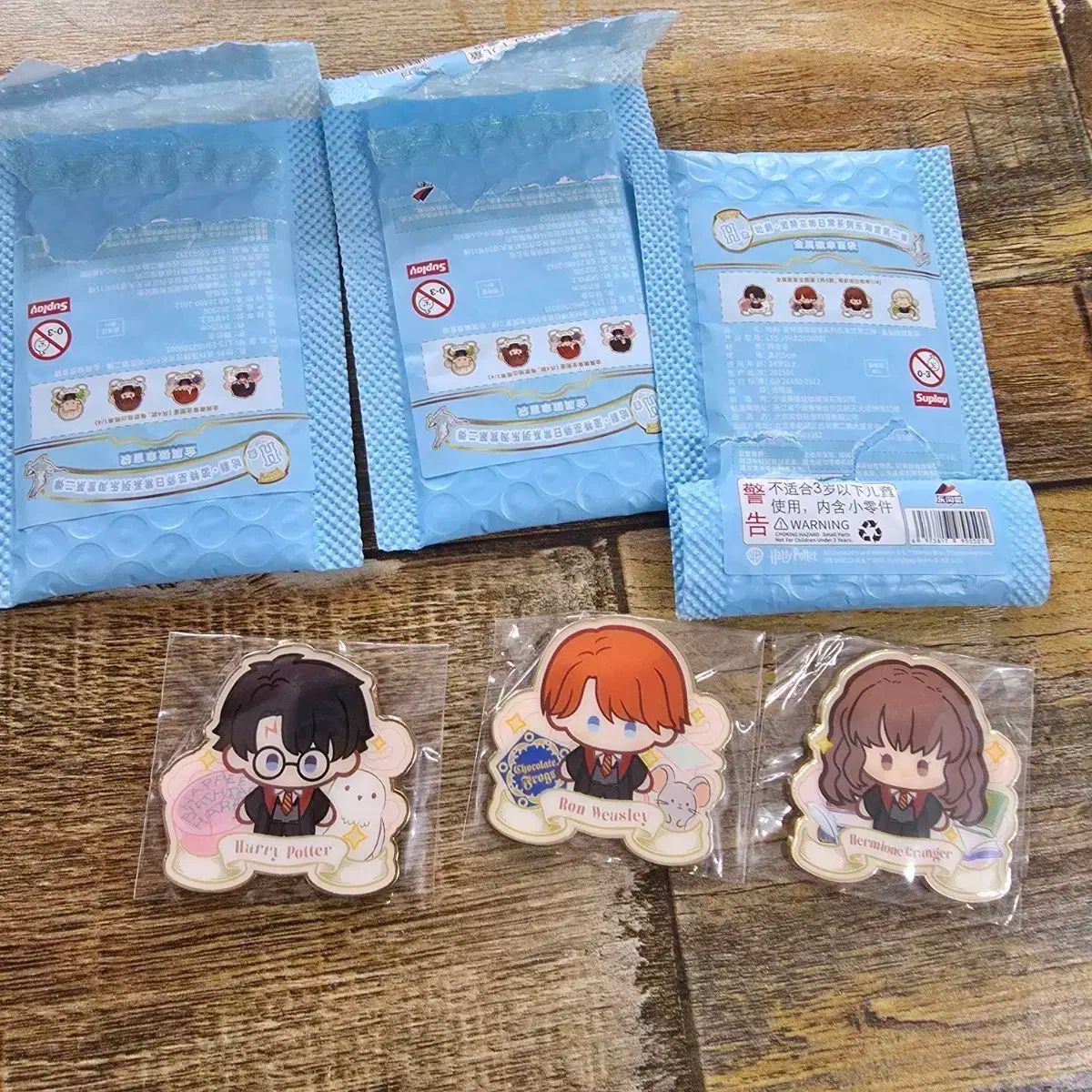 ハリーポッター くじ H 賞 磁気 メタル バッジ