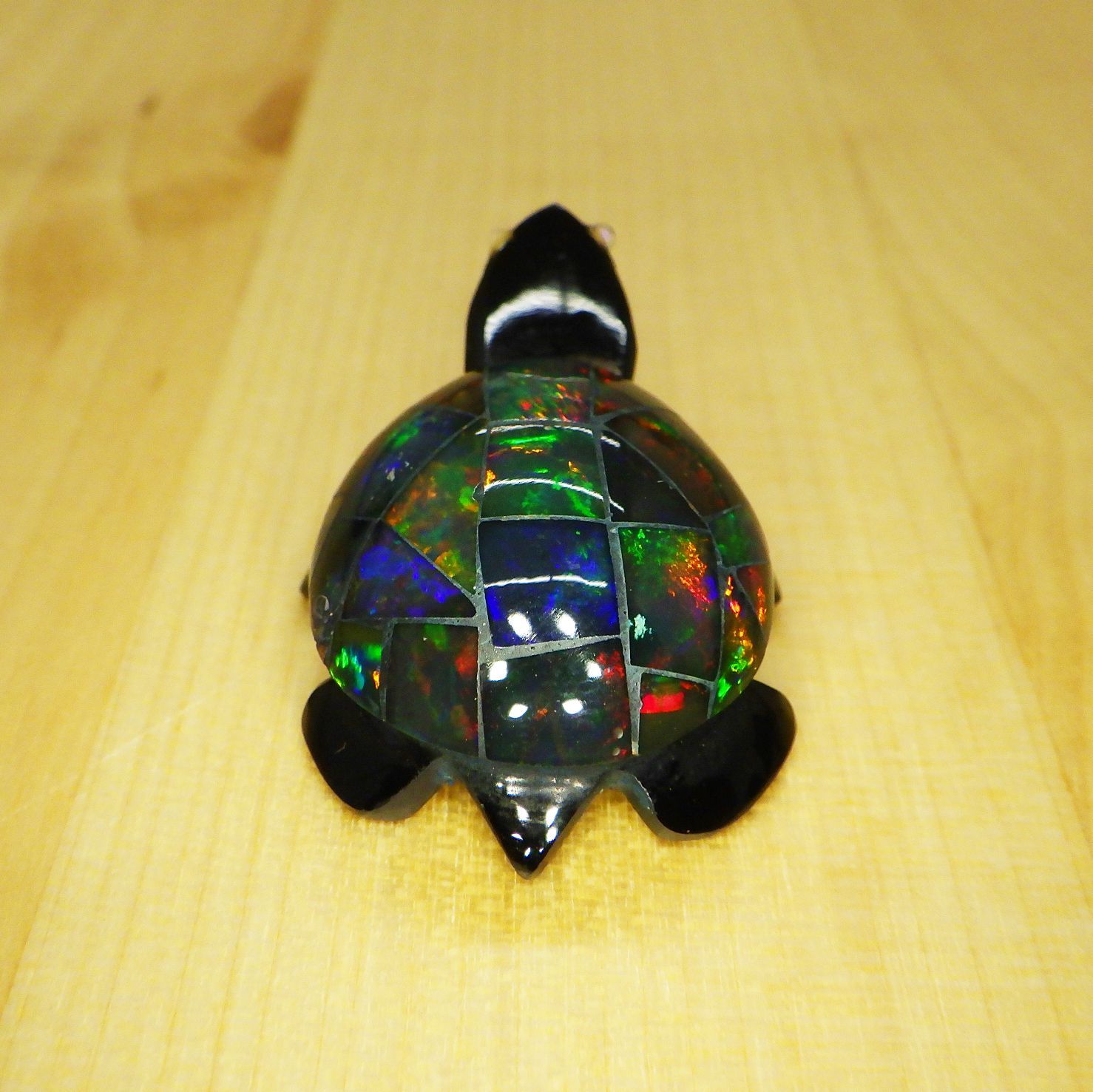 オパール 亀 置物