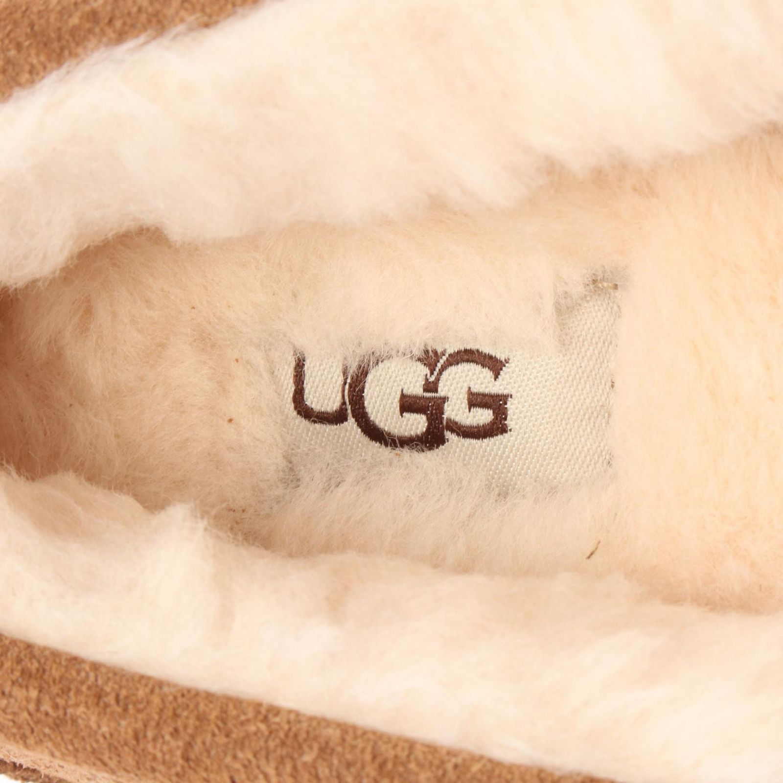 UGG