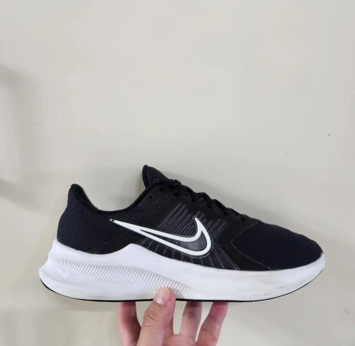 270 NIKE(ナイキ) ダウンシフター 11 黒 白