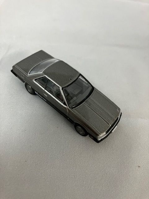 トミカ リミテッドヴィンテージネオ ニッサン スカイライン 2000RS (82