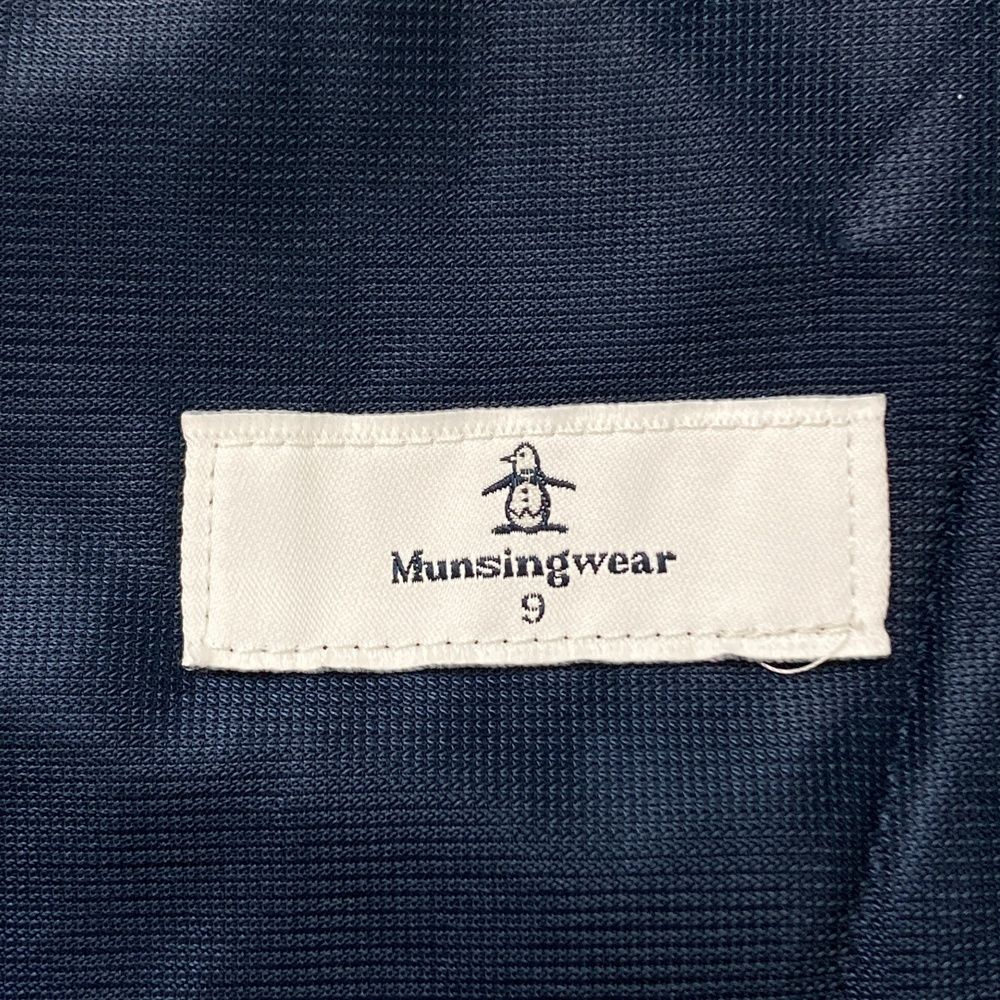 サイズ：9 MUNSING WEAR マンシングウェア 2023年モデル メッシュ切替 フレアスカート 裏地付  ネイビー系 [240101478311] ゴルフウェア レディース ストスト サイズ：9 MUNSING WEAR マンシングウェア 2023年モデル