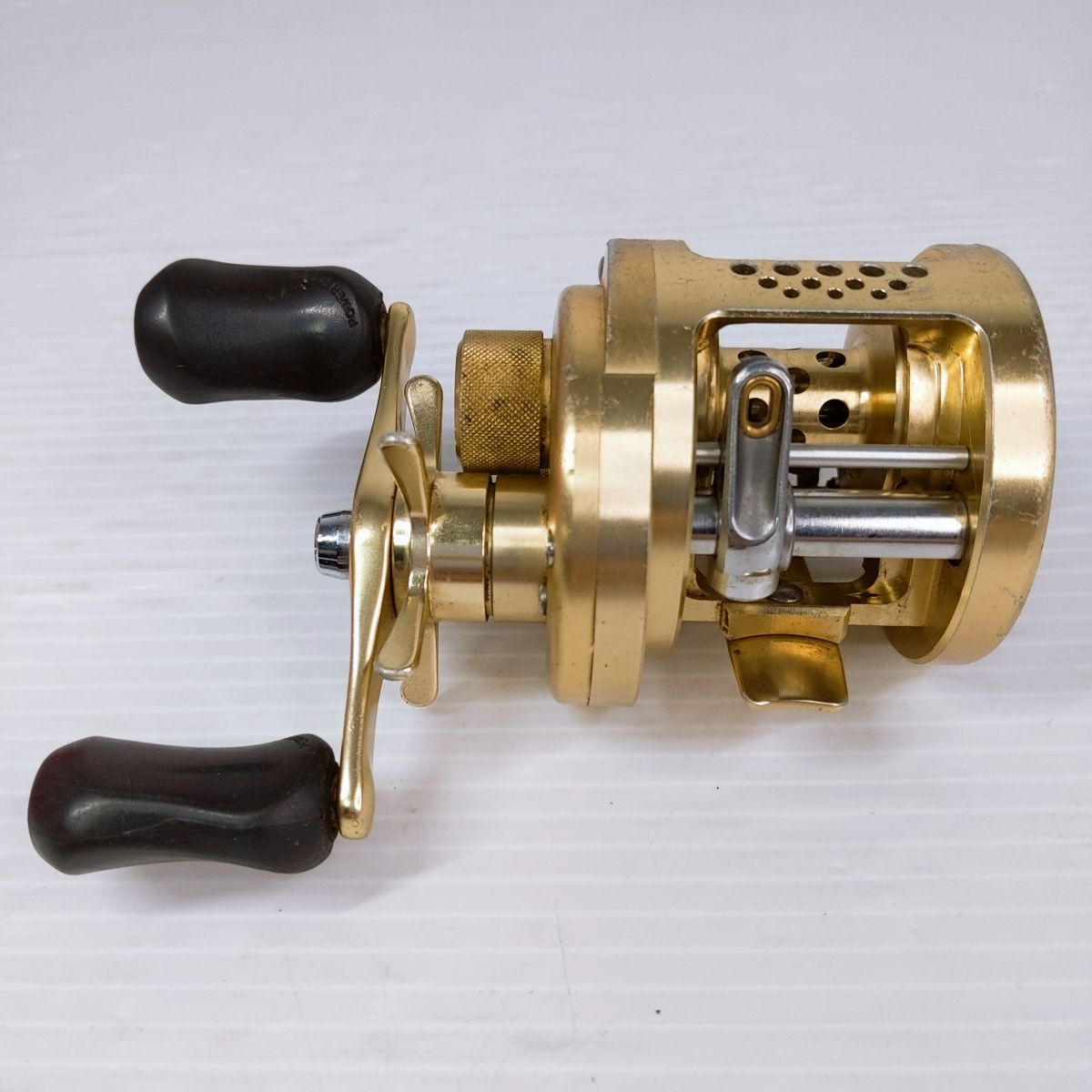 中古品】シマノ SHIMANO カルカッタコンクエスト100 〇YR-53531〇 楽天