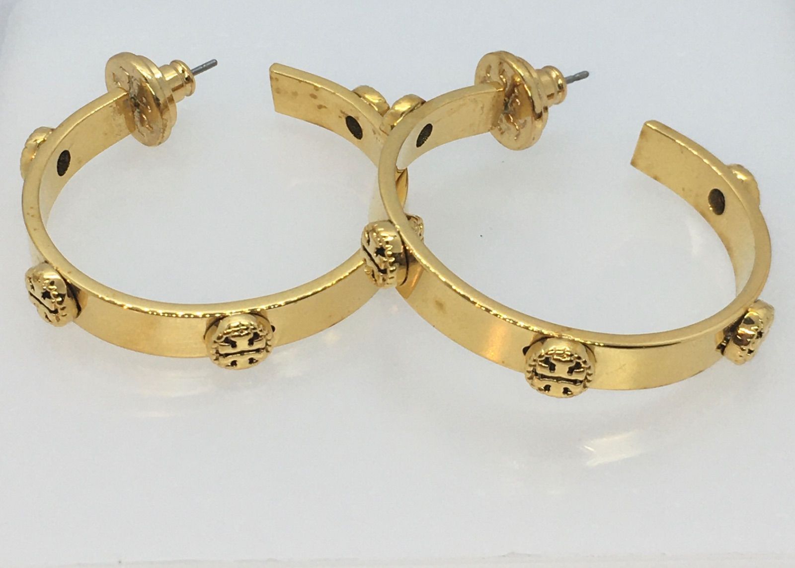 Tory Burch トリーバーチ ロゴ フープ ピアス ゴールド