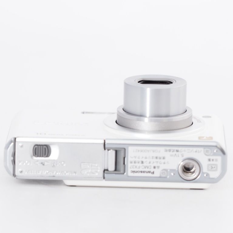 Panasonicデジカメ【LUMIX DMC-FX37】ホワイト／パナソニック