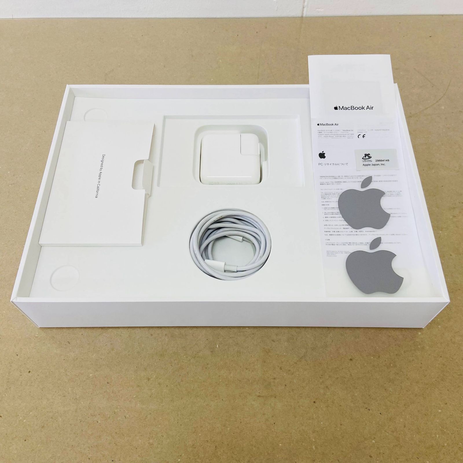初期化済み MacBook Air 13-inch M1 2020 8C CPU/8C GPU 16GB