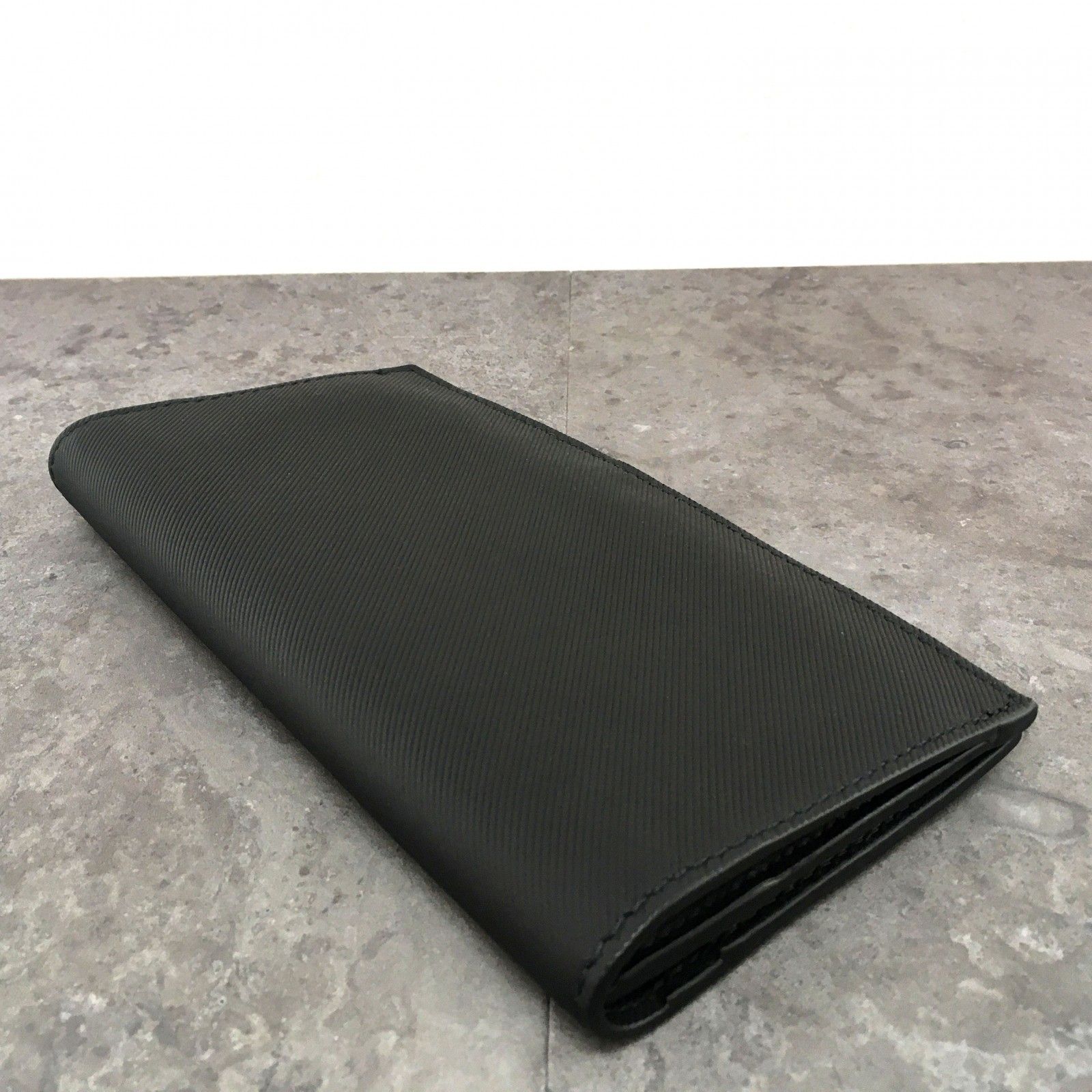 送料込み！ 未使用品 BURBERRY 長財布 縦型 ブラック 337 送料込み！ 未使用品 BURBERRY 長財布 縦型 ブラック 箱付き 143
