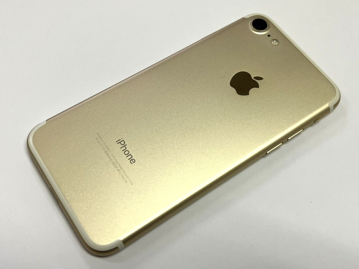 スマートフォン・携帯電話 【】iPhone7 アイフォン 128GB ゴールド