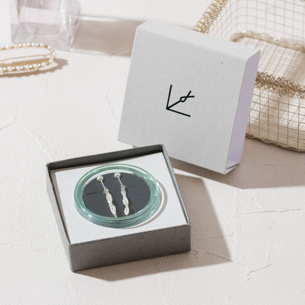 アンティーク フランス ダマスク織レッドリネンクロス 三つ葉のリーフ