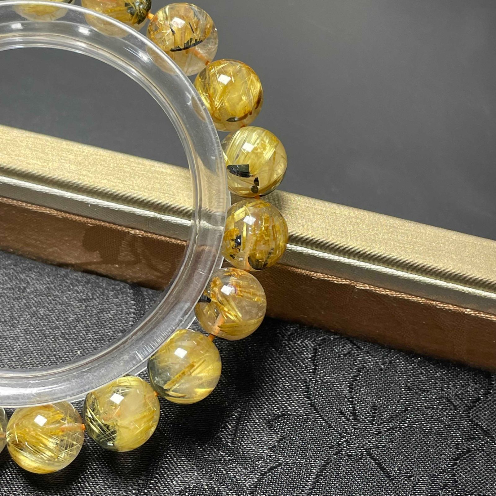 黄金針水晶 金運
