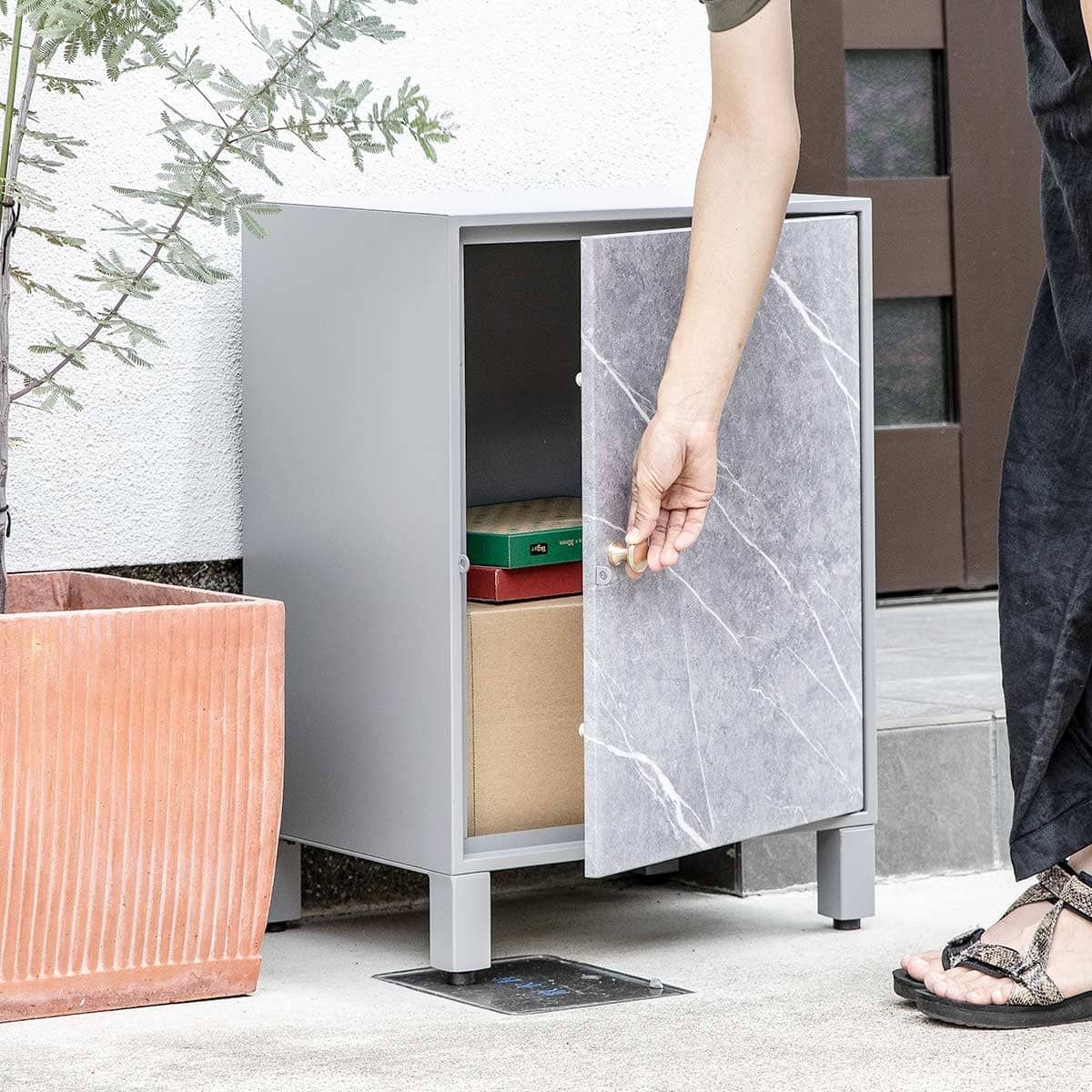 置き配用ボックス 前開き