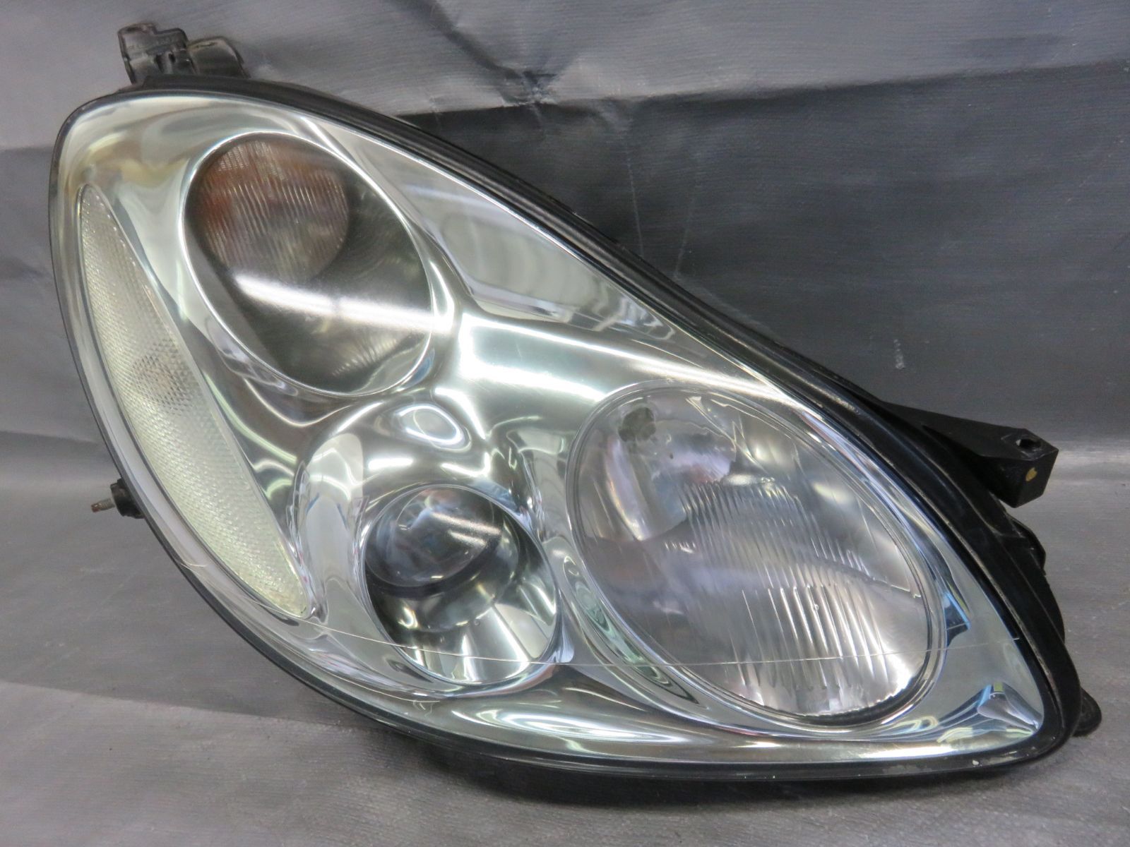 SC430 UZZ40 ソアラ　40 後期　HID ヘッドライト　左右セット 40系/UZZ40 レクサス SC430 ロービーム／ヘッドライト 純正HID
